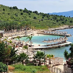 Apartament Rraku, Saranda
